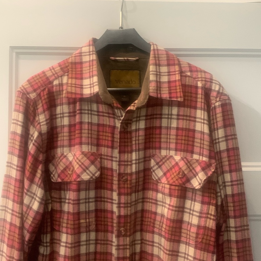 Men’s flannel button up shirt 
Tan with pink and burgundy
